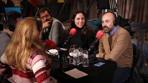 Intervenció del director de Catalunya Ràdio, Saül Gordillo, a 'El suplement' durant el concert d'iCat a l'Antiga Fàbrica Damm per a La Marató de TV3 i Catalunya Ràdio 2018. Barcelona. 16 de desembre de 2018