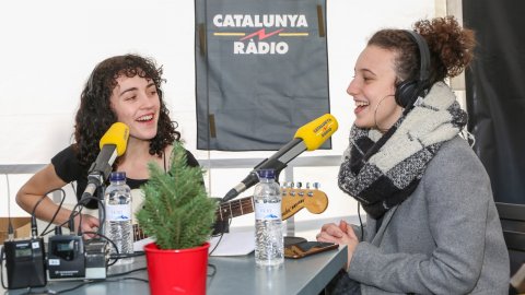 Programa especial El suplement de Nadal, amb Roger Escapa i actuació musical d'El Pot Petit, i Tió Solidari de Catalunya Ràdio a la plaça Catalunya de Barcelona. 23 de desembre de 2018