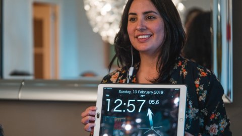 Programa especial d'El suplement de Catalunya Ràdio amb motiu del Dia Mundial de la Ràdio des d'un minibús en trajecte de Barcelona fins a Girona i des del domicili d'uns oients a Girona, amb l'actuació del grup Nyandú. A mig camí, el minibús punxa una roda i part de l'equip amb Roger Escapa es desplaça amb una unitat mòbil. 10 de febrer de 2019