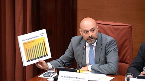 El director de Catalunya Ràdio i dels Mitjans Digitals de la CCMA, Saül Gordillo, a la comissió de control a la Corporació Catalana de Mitjans Audiovisuals del Parlament de Catalunya. Barcelona. 15 de febrer de 2019