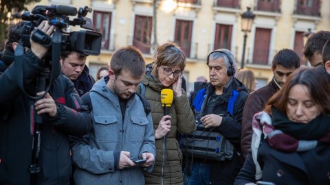 Programa especial d'El matí de Catalunya Ràdio i el Catalunya migdia des del centre de premsa muntat per Catalunya Ràdio a prop del Tribunal Suprem per seguir en directe el judici als líders del procés. Els periodistes de Catalunya Ràdio segueixen les compareixences dels polítics catalans a l'entrada del tribunal. Madrid. 19 de febrer de 2019