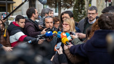 Programa especial d'El matí de Catalunya Ràdio i el Catalunya migdia des del centre de premsa muntat per Catalunya Ràdio a prop del Tribunal Suprem per seguir en directe el judici als líders del procés. Els periodistes de Catalunya Ràdio segueixen les compareixences dels polítics catalans a l'entrada del tribunal. Madrid. 19 de febrer de 2019
