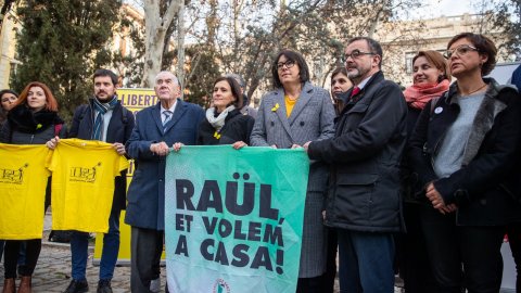 Programa especial d'El matí de Catalunya Ràdio i el Catalunya migdia des del centre de premsa muntat per Catalunya Ràdio a prop del Tribunal Suprem per seguir en directe el judici als líders del procés. Els periodistes de Catalunya Ràdio segueixen les compareixences dels polítics catalans a l'entrada del tribunal. Madrid. 19 de febrer de 2019