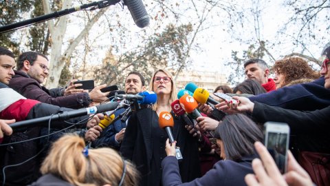 Programa especial d'El matí de Catalunya Ràdio i el Catalunya migdia des del centre de premsa muntat per Catalunya Ràdio a prop del Tribunal Suprem per seguir en directe el judici als líders del procés. Els periodistes de Catalunya Ràdio segueixen les compareixences dels polítics catalans a l'entrada del tribunal. Madrid. 19 de febrer de 2019