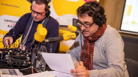 Programa especial d'El matí de Catalunya Ràdio i el Catalunya migdia des del centre de premsa muntat per Catalunya Ràdio a prop del Tribunal Suprem per seguir en directe el judici als líders del procés. Els periodistes de Catalunya Ràdio segueixen les compareixences dels polítics catalans a l'entrada del tribunal. Madrid. 19 de febrer de 2019