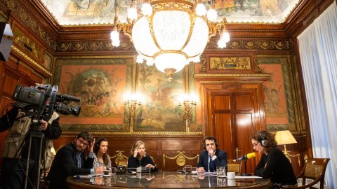 La ministra d'Hisenda, María Jesús Montero, entrevistada a 'El matí de Catalunya Ràdio' des de la seu ministerial. Madrid. 7 de març de 2019