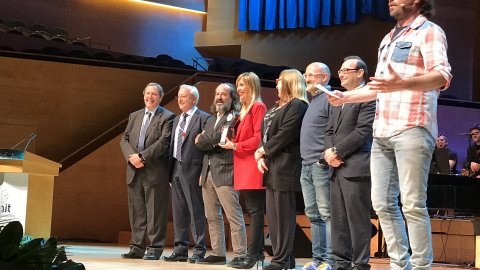 Premi de la 24a Nit de les Telecomunicacions per la seva tasca divulgativa al programa Revolució 4.0 de Catalunya Ràdio, espai de referència per als emprenedors del país, dirigit i presentat per Xantal Llavina. L'Auditori de Barcelona. 18 de març de 2019