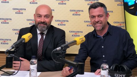El director de Catalunya Ràdio, Saül Gordillo, i el cap de Continguts del grup d'emissores, Santi Faro, entrevistats a 'El matí de Catalunya Ràdio' per fer balanç de l'EGM, primera onada de 2019. 10 d'abril de 2019
