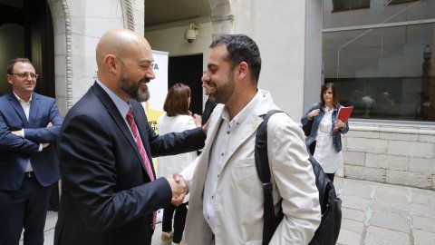 El director de Catalunya Ràdio, Saül Gordillo, amb l'alcaldable d'ERC. Especial 'Catalunya migdia' des de l'Ajuntament de Girona amb un debat dels alcaldables de la ciutat, amb Òscar Fernández i Empar Moliner, per Catalunya Ràdio i Catalunya Informació. Girona. 20 de maig de 2019