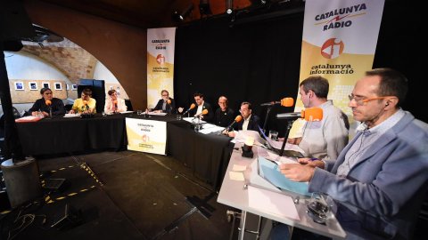 Especial 'Catalunya migdia' des del Cafè Teatre Escorxador de Lleida amb un debat dels alcaldables de la ciutat, amb Òscar Fernández i Empar Moliner, per Catalunya Ràdio i Catalunya Informació. Lleida. 21 de maig de 2019