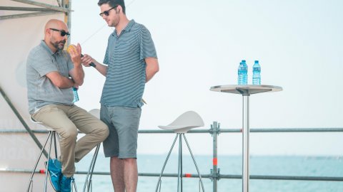 El director de Catalunya Ràdio, Saül Gordillo, intervé al programa especial de la festa de presentació de la temporada d'estiu de Catalunya Ràdio 2019 a l'espigó de la Mar Bella amb una edició d'El suplement, amb Roger Escapa. Barcelona. 20 de juliol de 2019