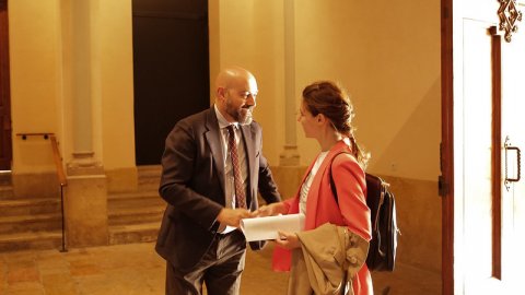 El director de Catalunya Ràdio, Saül Gordillo, amb l'alcaldable dels Comuns. Especial 'Catalunya migdia' des del Claustre Sant Pau del Seminari Centre Tarraconense amb Òscar Fernández i Empar Moliner i debat dels alcaldables de Tarragona en emissió per Catalunya Ràdio i Catalunya Informació. Tarragona. 22 de maig de 2019