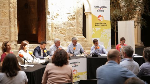 Especial 'Catalunya migdia' des del Claustre Sant Pau del Seminari Centre Tarraconense amb Òscar Fernández i Empar Moliner i debat dels alcaldables de Tarragona en emissió per Catalunya Ràdio i Catalunya Informació. Tarragona. 22 de maig de 2019