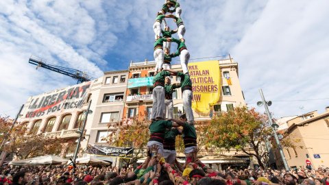 Catalunya Ràdio retransmet les principals diades castelleres amb Carles Cortés, Albert Mercader, Josep Almirall, David Prats i Coia Ballesté. Diada dels Minyons de Terrassa. Terrassa. 17 de novembre de 2019