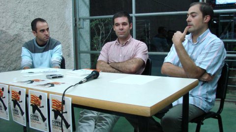 Presentació de Nació.cat a Òmnium Badalona, amb l'autor del llibre, Saül Gordillo, Xavier Giró i Oleguer Serra. Badalona. 27 de setembre de 2007
