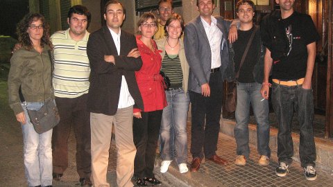Sopar amb periodistes del Saló dels Penjats posterior a la presentació del llibre Nació.cat a Tarragona, amb Jordi Salvat, Ivet Batet, Sara Sans, Carolina Cubota, Dani Gutiérrez, Octavi Saumell, Miquel Saperas i Miquel Codolar. Tarragona. 28 de setembre de 2007