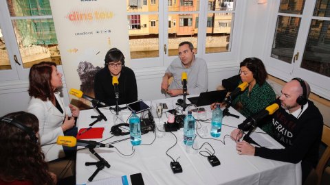 El director de Catalunya Ràdio, Saül Gordillo, assisteix al programa especial de Catalunya migdia amb Òscar Fernárndez i Empar Moliner amb oients al restaurant Boira de Girona, tertulians gironins i entrevista a l'alcaldessa de la ciutat, Marta Madrenas. Girona. 14 de gener de 2020