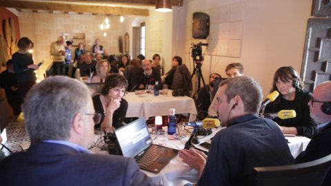 El director de Catalunya Ràdio, Saül Gordillo, assisteix al programa especial de Catalunya migdia amb Òscar Fernárndez i Empar Moliner amb oients al restaurant Casa Balcells, tertulians tarragonins i entrevista a l'alcalde de la ciutat, Pau Ricomà. Tarragona. 15 de gener de 2020