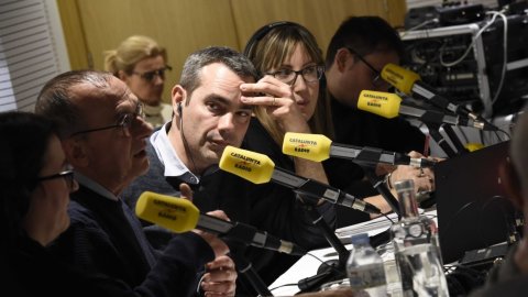 El director de Catalunya Ràdio, Saül Gordillo, assisteix al programa especial de Catalunya migdia amb Òscar Fernárndez i Empar Moliner amb oients al restaurant L'Espurna, tertulians lleidatans i entrevista a l'alcalde de la ciutat, Miquel Pueyo. Lleida. 16 de gener de 2020