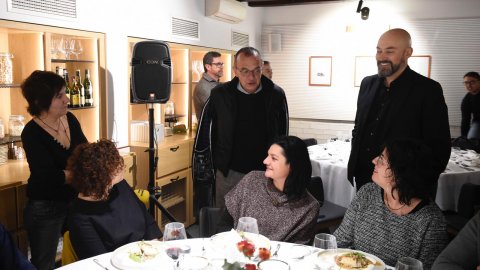 El director de Catalunya Ràdio, Saül Gordillo, assisteix al programa especial de Catalunya migdia amb Òscar Fernárndez i Empar Moliner amb oients al restaurant L'Espurna, tertulians lleidatans i entrevista a l'alcalde de la ciutat, Miquel Pueyo. Lleida. 16 de gener de 2020