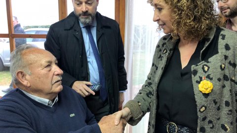 El director de Catalunya Ràdio, Saül Gordillo, amb la consellera de Justícia, Ester Capella, amb motiu del programa especial d'El matí de Catalunya Ràdio pel Dia Mundial de la Ràdio des d'una barraca del Poblenou del Delta. Amposta. 13 de febrer de 2020