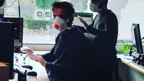 El matí de Catalunya Ràdio amb les primeres mesures de prevenció per la pandèmia de la Covid-19. Barcelona. 18 de març de 2020