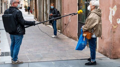 El corresponsal de Catalunya Ràdio al Maresme i el Vallès, Miquel Jarque, cobreix la informació sobre la pandèmia de la Covid-19. 23 d'abril de 2020