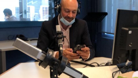 El director de Catalunya Ràdio, Saül Gordillo, i el cap de Continguts, Santi Faro, intervenen al Popap, de Mariola Dinarès, sobre els canvis en la programació i en la manera de fer ràdio amb motiu de la pandèmia de la Covid-19. Barcelona. 5 de maig de 2020