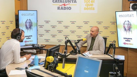 El director de Catalunya Ràdio, Saül Gordillo, explica les novetats de la temporada 2020-2021 a El matí de Catalunya Ràdio d'estiu, amb Albert Segura. Barcelona. 28 d'agost de 2020