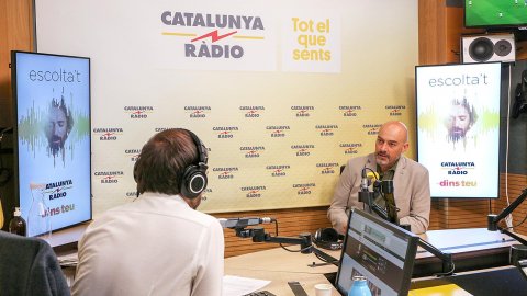 El director de Catalunya Ràdio, Saül Gordillo, explica les novetats de la temporada 2020-2021 a El matí de Catalunya Ràdio d'estiu, amb Albert Segura. Barcelona. 28 d'agost de 2020