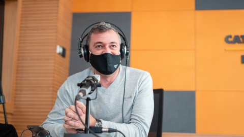 El cap de Continguts de Catalunya Ràdio, Santi Faro, intervé al programa El suplement de La Marató 2020 dedicat a la pandèmia per explicar com li ha afectat la Covid-19. Barcelona. 20 de desembre de 2020