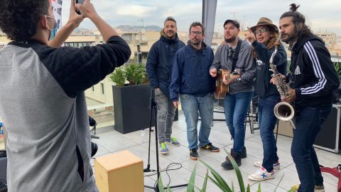 Programa especial de Nadal d'El matí de Catalunya Ràdio amb Laura Rosel des de la terrassa de l'hotel Negresco Princess. Barcelona. 23 de desembre de 2020