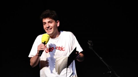 Els Radiòlegs de Catalunya Ràdio amb Peyu, Elisenda Pinda, Joel Díaz, Charlie Pee, Joan Grivé, Bru Esteve i Oye Sherman, al Teatre Goya. Segona edició. Actuació davant d'un públic format per oients de Catalunya Ràdio. Barcelona. 26 d'abril de 2021