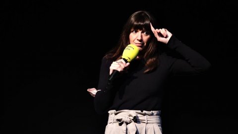 Els Radiòlegs de Catalunya Ràdio amb Peyu, Elisenda Pinda, Joel Díaz, Charlie Pee, Joan Grivé, Bru Esteve i Oye Sherman, al Teatre Goya. Segona edició. Actuació davant d'un públic format per oients de Catalunya Ràdio. Barcelona. 26 d'abril de 2021