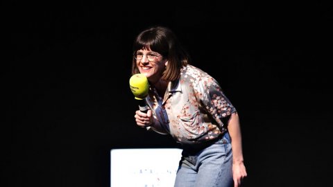 Els Radiòlegs de Catalunya Ràdio amb Peyu, Elisenda Pinda, Joel Díaz, Charlie Pee, Joan Grivé, Bru Esteve i Oye Sherman, al Teatre Goya. Segona edició. Actuació davant d'un públic format per oients de Catalunya Ràdio. Barcelona. 26 d'abril de 2021