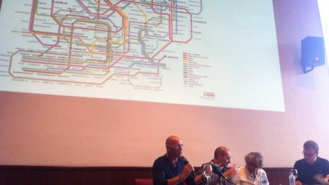 Presentació del llibre Sobirania.cat, del periodista Saül Gordillo, al Cafè de l'Auditori de Sant Cugat del Vallès, amb l'exeurodiputat Raül Romeva (a la foto) i el periodista Xavier Fornells, moderats pel també periodista Pep Gimeno. Sant Cugat del Vallès. 9 de juliol de 2014