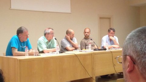 Presentació del llibre Sobirania.cat, de Saül Gordilllo, a la biblioteca d'Arenys de Mar amb Vicent Partal, Toni Esteve, Oriol Ferran, Xavier Mir i l'autor. Arenys de Mar. 25 de juliol del 2014