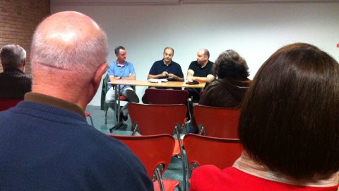 Presentació del llibre Sobirania.cat, del periodista Saül Gordillo, amb Daniel García Peris, impulsor de la Penedesfera. Vilafranca del Penedès. 30 d'octubre de 2014