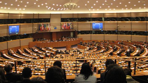 Cambra del Parlament Europeu, des de la tribuna de premsa, durant la intervenció del primer ministre portuguès, el socialista José Sócrates. Brussel·les. 18 de desembre de 2007
