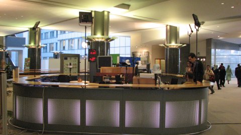 Plató de televisió obert a l'interior del Parlament Europeu. Brussel·les. 18 de desembre de 2007