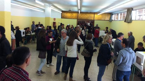 Procés participactiu sobre la independència de Catalunya, a l'institut Bisbe Sivilla de Calella. 9 de novembre de 2014