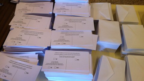 Procés participactiu sobre la independència de Catalunya, a l'institut Bisbe Sivilla de Calella. 9 de novembre de 2014