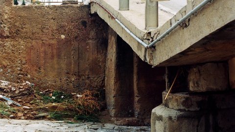 El pont de la carretera N-II sobre la riera de Sant Simó de Mataró cau per les fortes pluges i rierades del 21 de setembre de 1995, les més intenses a Barcelona i el Maresme des del 1914. Mataró. 22 de setembre de 1995