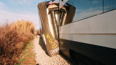 Descarrilament del tren a Tordera, a la línia de la costa del Maresme, provocat per Andreu Rabadán, autor confès de tres sabotatges i del crim del seu pare, a Palafolls. Aquest seria el tercer. Tordera. 17 de gener de 1994
