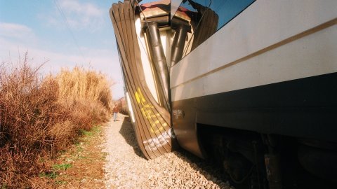 Descarrilament del tren a Tordera, a la línia de la costa del Maresme, provocat per Andreu Rabadán, autor confès de tres sabotatges i del crim del seu pare, a Palafolls. Aquest seria el tercer. Tordera. 17 de gener de 1994