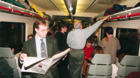 Psicosi pels descarrilaments de trens  a la línia de la costa del Maresme, provocats per Andreu Rabadán, autor confès de tres sabotatges i de crim del seu pare, a Palafolls. Gener de 1994
