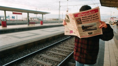 Psicosi pels descarrilaments de trens  a la línia de la costa del Maresme, provocats per Andreu Rabadán, autor confès de tres sabotatges i de crim del seu pare, a Palafolls. Gener de 1994
