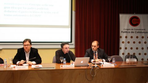 El periodista Saül Gordillo intervé en el Congrés de Comunicació Política de Catalunya (CCPC), amb el politòleg Xavier Peytibí i moderació del periodista Ferran Casas. Pros i contres del 2.0: posicionament digital. Internet com a espai de comunicació, agitació i relació social, de Saül Gordillo. Facultat de Comunicació Blanquerna. Barcelona. 28 de gener de 2011  