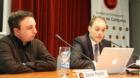 El periodista Saül Gordillo intervé en el Congrés de Comunicació Política de Catalunya (CCPC), amb el politòleg Xavier Peytibí i moderació del periodista Ferran Casas. Pros i contres del 2.0: posicionament digital. Internet com a espai de comunicació, agitació i relació social, de Saül Gordillo. Facultat de Comunicació Blanquerna. Barcelona. 28 de gener de 2011  