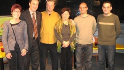 Programa CAL parlar de llengua de TV Esplugues, sobre el fenomen blocaire a Catalunya, amb Xavier Mir, Manel Prieto, Saül Gordillo i Jaume Marfany, presentador. Esplugues de Llobregat. 14 de febrer de 2008